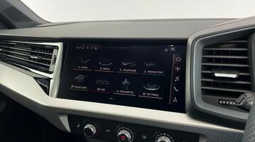 2025 Audi TFSI 35 Black Edition Sportback S Tronic Euro 6 5-door (White) - Image: 18