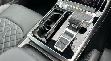 2025 Audi 4.0 TFSI V8 Black Edition Tiptronic quattro Euro 6 5-door (White) - Image: 25