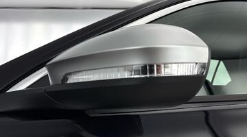 2025 Volkswagen 2.0 TSI R DSG 4Motion Euro 6 5-door (Black) - Image: 37