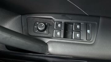 2023 Volkswagen TSI R-Line DSG Euro 6 5-door (Black) - Image: 33