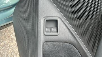 2025 Volkswagen TSI eHybrid 19.7kWh R-Line DSG Euro 6 5-door (Green) - Image: 17