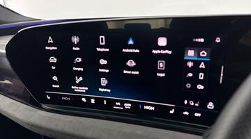 2025 Audi 100kWh Performance Launch Edition Auto 5-door (Blue) - Image: 18