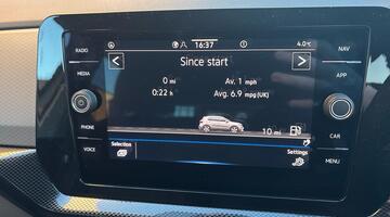 2025 Volkswagen 1.0 TSI Match Euro 6 5-door (Grey) - Image: 17