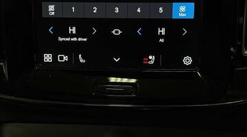 2024 Volvo 2.0 B4 MHEV Ultra Dark DCT Auto Euro 6 5-door (Blue) - Image: 40