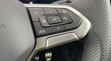 2025 Volkswagen TSI eHybrid 19.7kWh R-Line DSG Euro 6 5-door (Silver) - Image: 25