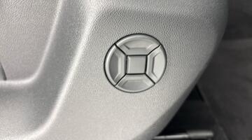 2025 Volkswagen 2.0 TDI Match DSG Euro 6 5-door (Black) - Image: 23