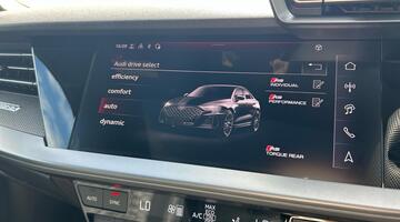 2025 Audi TFSI Carbon Vorsprung S Tronic quattro Euro 6 4-door (White) - Image: 38