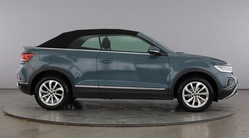 2022 Volkswagen TSI Style 2WD Euro 6 2-door (Multicolour) - Image: 4