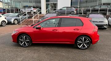 2025 Volkswagen ETSI MHEV Match DSG Euro 6 5-door (Red) - Image: 40