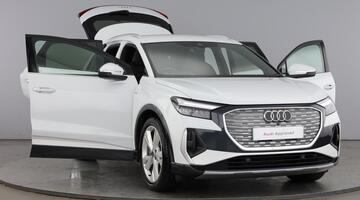 2025 Audi 45 S line Auto 5-door 82kWh (White) - Image: 9