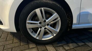 2017 Volkswagen TSI BlueMotion Tech Match Euro 6 5-door (White) - Image: 15