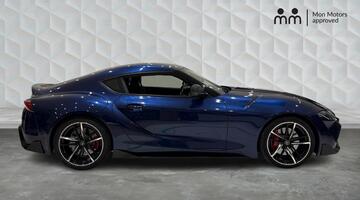 2021 Toyota 3.0T GR Pro Auto Euro 6-door (Blue) - Image: 4