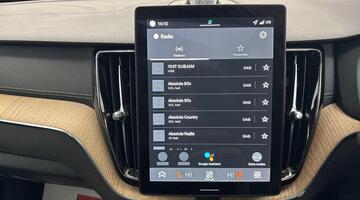 2025 Volvo 2.0 T8 18.8kWh Ultra Dark Auto Euro 6 5-door (Black) - Image: 37