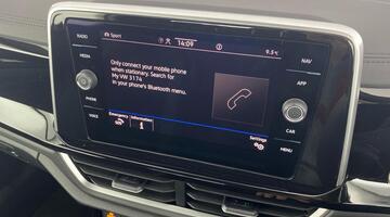 2025 Volkswagen TSI R-Line DSG 2WD Euro 6 2-door (Black) - Image: 17