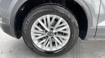 2023 Volkswagen 1.0 TSI Life Euro 6 5-door (Grey) - Image: 33