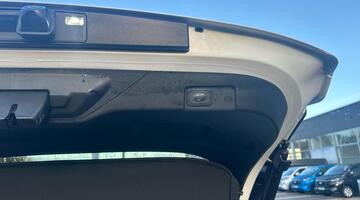 2020 Ford 1.0T EcoBoost MHEV ST-Line X Euro 6 5-door (White) - Image: 28