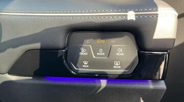 2025 Volkswagen Pro 77kWh Match Plus Fastback Auto 5-door (Black) - Image: 19