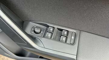 2025 SEAT 1.0 TSI FR DSG Euro 6 5-door (Blue) - Image: 20