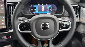 2025 Volvo 2.0 T8 18.8kWh Ultra Dark Auto 4WD Euro 6 5-door (Black) - Image: 12