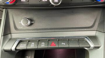 2019 Audi TFSI CoD 35 S line S Tronic Euro 6 5-door (White) - Image: 13