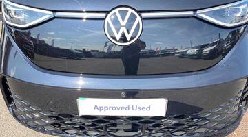 2025 Volkswagen Pro 79kWh Style Auto 5-door (SWB, 5Seat) (Black) - Image: 38