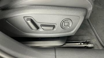 2025 Audi 2.0 TDI Edition 1 S Tronic quattro Euro 6 4-door (Red) - Image: 20