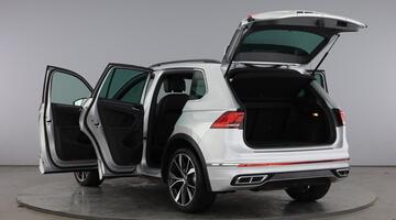 2020 Volkswagen 2.0 TDI R-Line DSG 4Motion Euro 6 5-door (Silver) - Image: 11