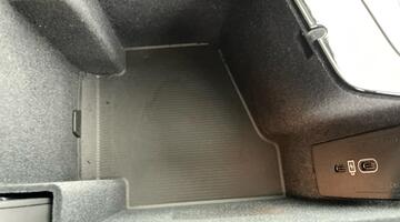 2024 Volvo 2.0 B5 MHEV Plus Auto Euro 6 5-door (Grey) - Image: 22