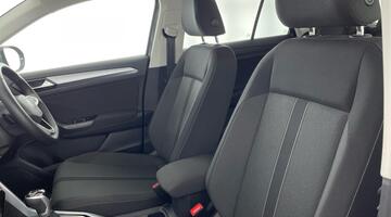 2025 Volkswagen TSI Match DSG Euro 6 5-door (Grey) - Image: 33