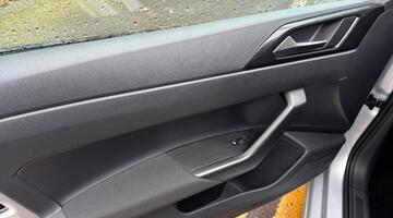 2025 Volkswagen 1.0 TSI Match Euro 6 5-door (Silver) - Image: 30