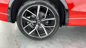 2025 Volkswagen 2.0 TDI R-Line DSG Euro 6 5-door (Red) - Image: 29