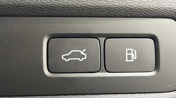 2025 Volvo 2.0h T8 18.8kWh Ultra Bright Auto Euro 6 5-door (Blue) - Image: 30