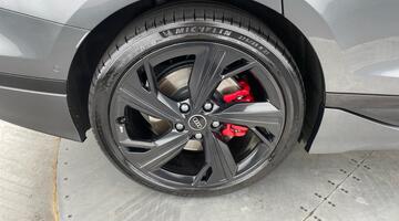 2025 Audi 100kWh Launch Edition Auto 5-door (Grey) - Image: 27