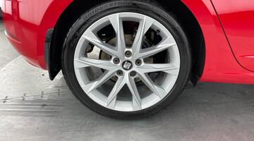 2017 SEAT EcoTSI FR Technology Euro 6 5-door (Red) - Image: 17