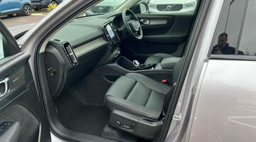 2025 Volvo 2.0 B4 MHEV Ultra Dark DCT Auto Euro 6 5-door (Silver) - Image: 2