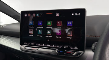 2025 CUPRA E-Boost 59kWh V1 Auto 5-door (Blue) - Image: 18