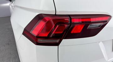 2021 Volkswagen TSI Life Euro 6 5-door (White) - Image: 30