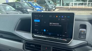 2025 Volkswagen 2.0 TDI CR35 Commerce RWD LWB High Roof Euro 6 5-door (White) - Image: 7