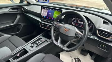 2022 CUPRA TSI V1 DSG Euro 6 5-door (Black) - Image: 6