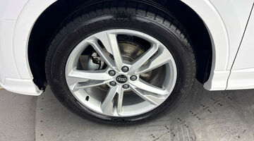 2025 Audi TFSI CoD 35 S line S Tronic Euro 6 5-door (White) - Image: 39