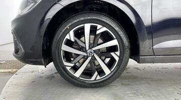 2022 Volkswagen 1.0 TSI Life Euro 6 5-door (Black) - Image: 33