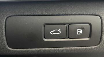 2025 Volvo 2.0 T8 18.8kWh Ultra Dark Auto 4WD Euro 6 5-door (Silver) - Image: 30