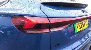 2025 Audi 100kWh Edition 1 Sportback Auto quattro 5-door (Blue) - Image: 45