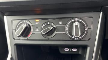 2025 Volkswagen 1.0 TSI Match DSG Euro 6 5-door (White) - Image: 13