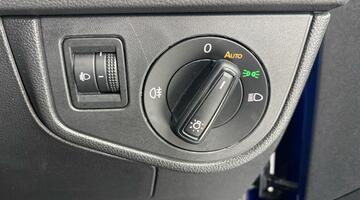 2022 Volkswagen 1.0 TSI Life Euro 6 5-door (Blue) - Image: 20