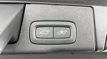 2024 Volvo 2.0 B5 MHEV Plus Auto Euro 6 5-door (Grey) - Image: 17