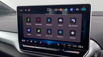 2025 Volkswagen Pro 77kWh Match Auto 5-door (Black) - Image: 18