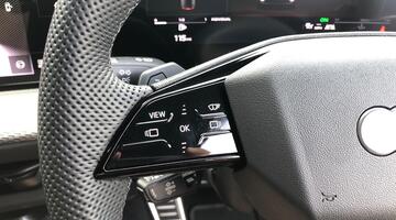 2025 Audi 2.0 TDI Launch Edition S Tronic quattro Euro 6 5-door (Black) - Image: 31