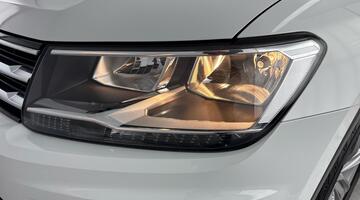 2021 Volkswagen 2.0 TDI Match DSG 4Motion Euro 6 5-door (White) - Image: 42