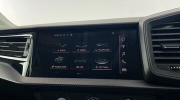 2022 Audi 1.0 TFSI 25 Technik Sportback Euro 6 5-door (White) - Image: 18